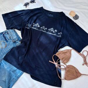 oversized navy tee w faded palm tree graphic